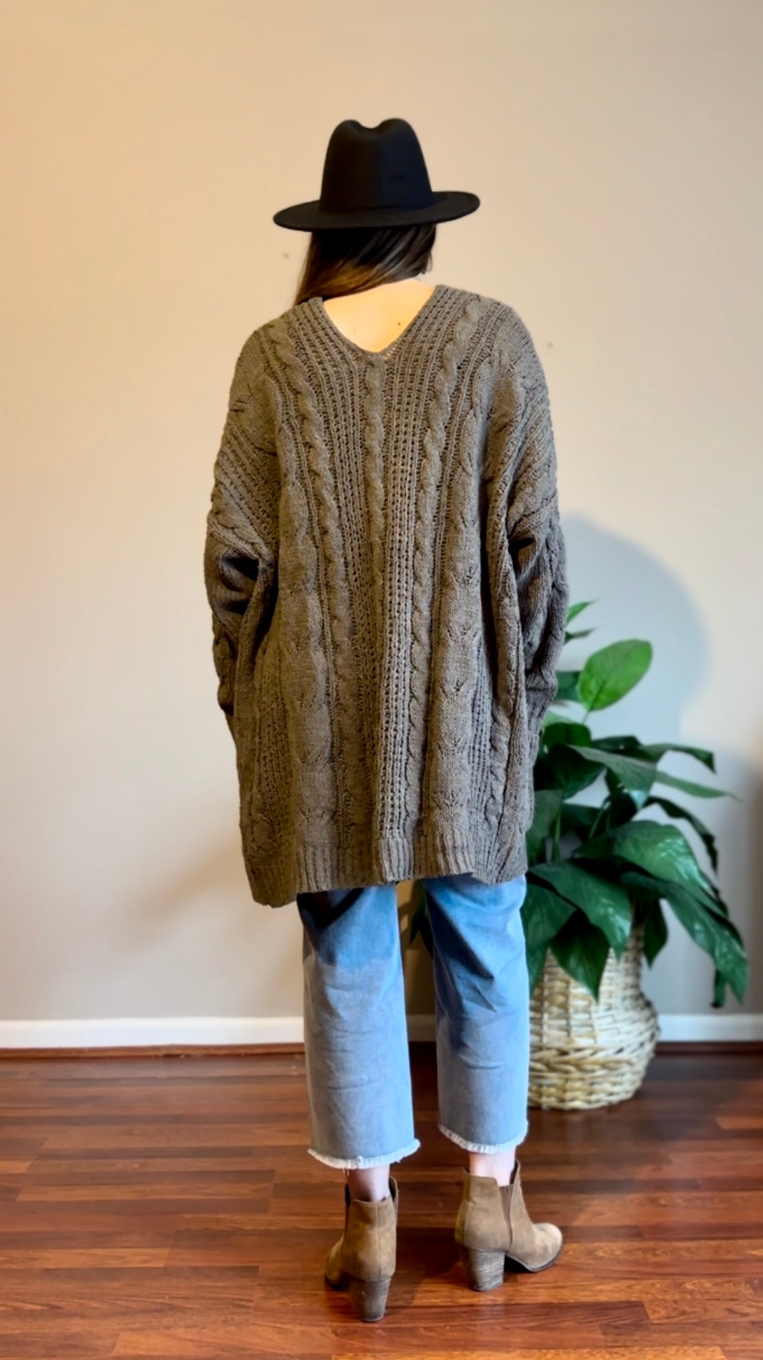 The Cozy Cardigan - Nutmeg